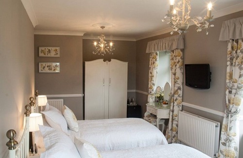 Brazzacott Bed & Breakfast | Poole Farm