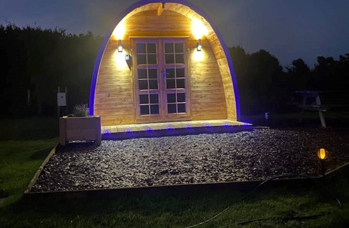 Mortehoe Cabin | Poole farm pods ,Ruby 2 lodge.