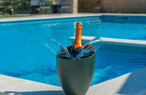 Lisane Ostrovicke House | Poolincluded - Holiday Home Maslina