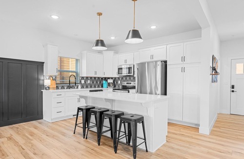 Kimberling City House | Pools! Hot Tub, Fire Pit, Game Room, Fun for Families and Groups!
