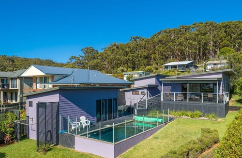 Hyams Beach House | POOLSIDE AT HYAMS - 4pm Check Out Sundays!