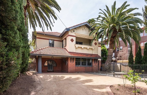 St Kilda House | Poolside at Kindrogan - St Kilda