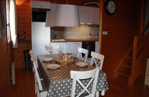 Plantades House | Poolside Bliss Near Lake