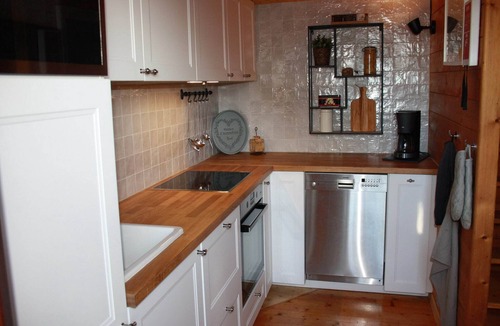 Plantades House | Poolside Bliss Near Lake