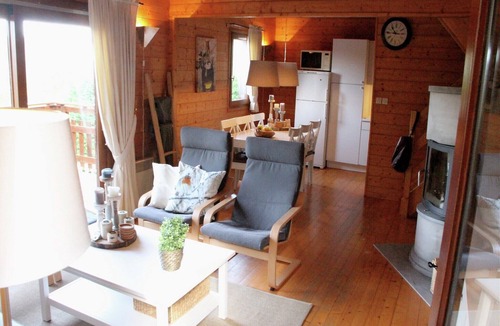 Plantades House | Poolside Bliss Near Lake