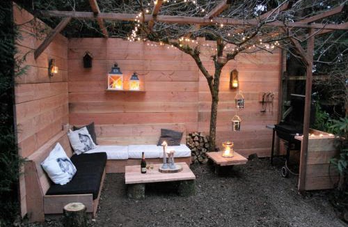 Plantades House | Poolside Bliss Near Lake