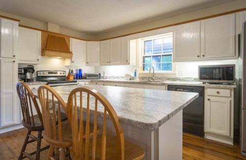Helen Cabin | Poolside Escape - Luxurious Home w/Private Pool