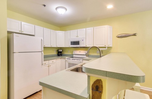 Ocean Pines House | Poolside Fun, Beach Walks! Ocean Pines Coastal Gem