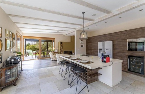 Mofardini Villa | Poolside Grand Retreat Villa