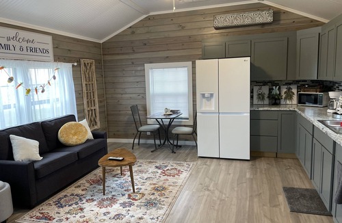 Hunt House | Poolside guesthouse in beautiful Hill Country