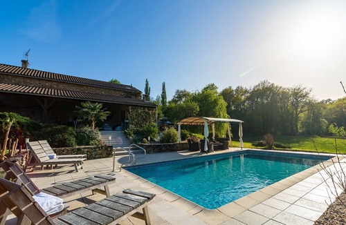 Salles-de-Belves House | Poolside Haven in Salles