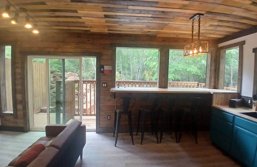 Plantersville House | Poolside Hideout at Magical Forest Resort