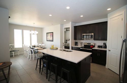 Washington House | Poolside Luxury Home - 5BR 4BA