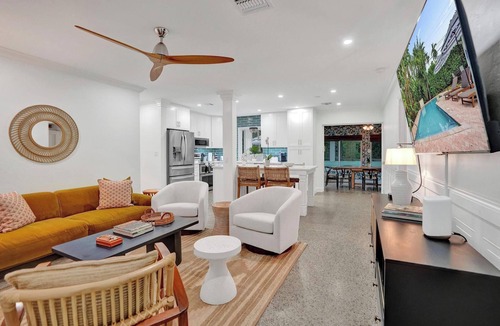 Fort Lauderdale House | Poolside Palms Villa 🌴 Resort-Style Pool | Near Beach 🏖️
