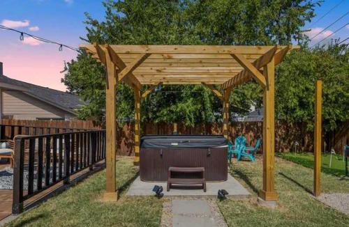 Round Rock House | Poolside Paradise Game Room Fire Pit Hot Tub
