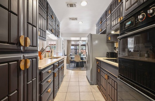 North San Antonio - SAT House | Poolside Pickleball Heated Pool Sleeps 20!