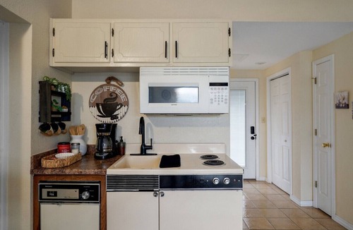 Kimberling City Condo | Poolside Retreat at Kimberling Crossing