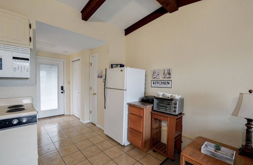 Kimberling City Condo | Poolside Retreat at Kimberling Crossing