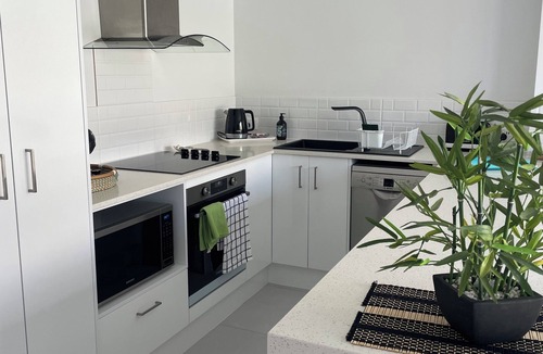 Buddina Apartment | Poolside self contained unit walk to beach