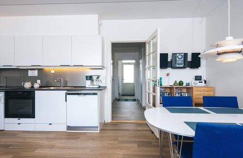 Rindby Strand House | Poolside Stay in Fano