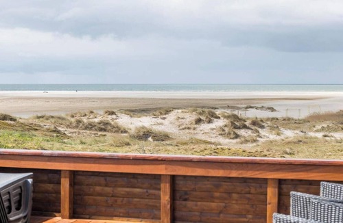 Rindby Strand House | Poolside Stay in Fano