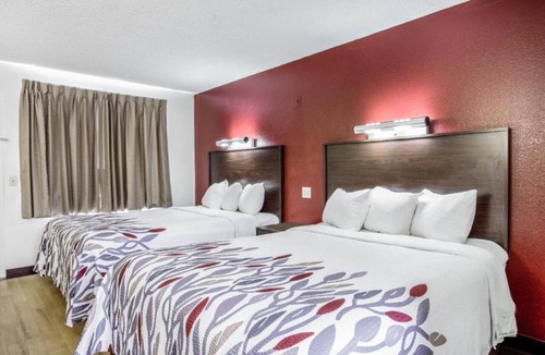 Allison Hotel | Poolside Stay with Breakfast Included | 2 mi to Rio West Mall shopping | 2 Units