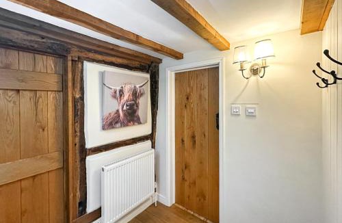 Cadnam House | Poona Cottage