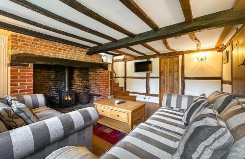 Cadnam House | Poona Cottage