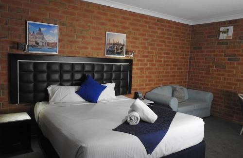 Pooraka Hotel | Pooraka Motor Inn