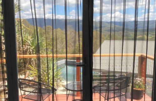 Mount Nathan Villa | Poorinda Gold Coast Villa