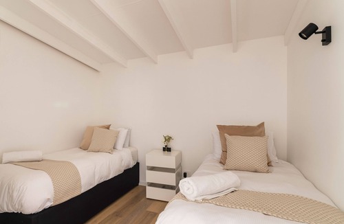 Mount Nathan Other | POORINDA RETREAT