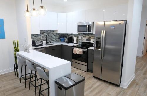 Cardozo Apartment | Pop Art Chic Stunning Shaw - U Street Apartment