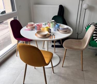 Heillecourt Apartment | Pop Mood Studio