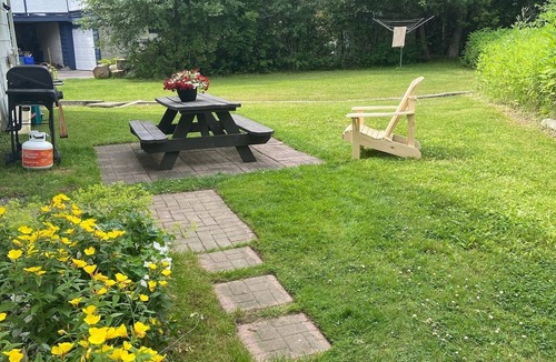 Fenelon Falls Cottage | Poplar Place by the Lake