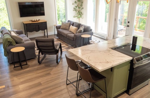 Gloucester County Cabin | Poplar Retreat - with hot tub