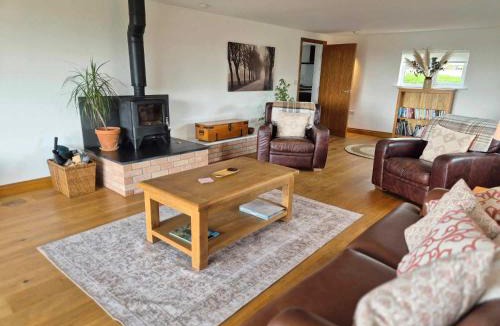 Gwehelog House | Poplars Cottage