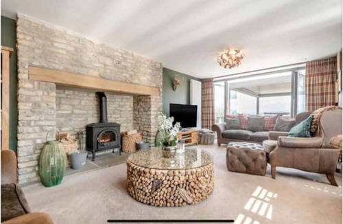 Keynsham House | Poplars Cottage Luxury Detached -Nr Bristol & Bath