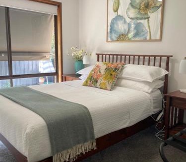 Clunes House | Poppies Clunes