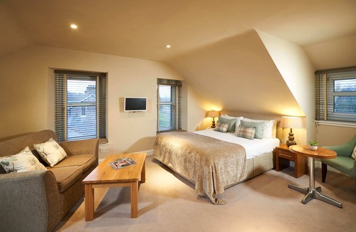 Callander Hotel | Poppies Hotel