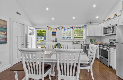Popponesset House | Popponesset-3 bedrooms, 2 baths, sleeps 6, w/cental A/C