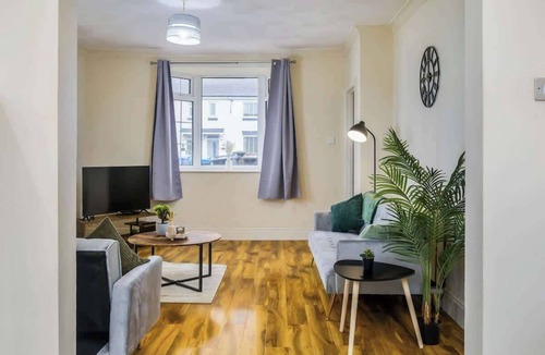 Sheffield House | Poppy House 3Bed in Sheffield