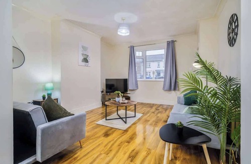Sheffield House | Poppy House 3Bed in Sheffield