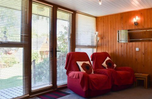 Martin House | Poppy Lodge