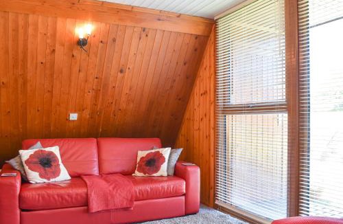 Martin House | Poppy Lodge