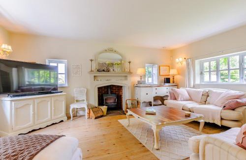 Faversham House | Poppy's Cottage