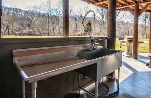 Luray Cabin | Poppy's Hideaway on the Shenandoah River!