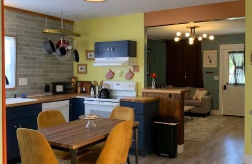 Chanute House | Poppy's Place