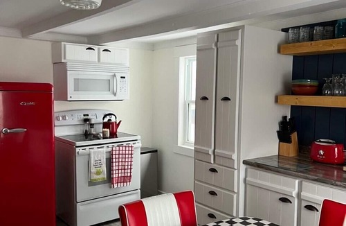 Twillingate House | PoppyJoe's Summary: P