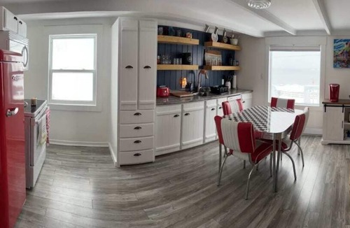 Twillingate House | PoppyJoe's Summary: P