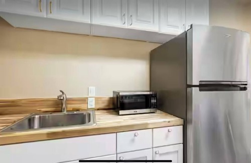 Austin Apartment | Poppy’s Place: Charming 2-bedroom apartment with WiFi, AC in delightful Austin